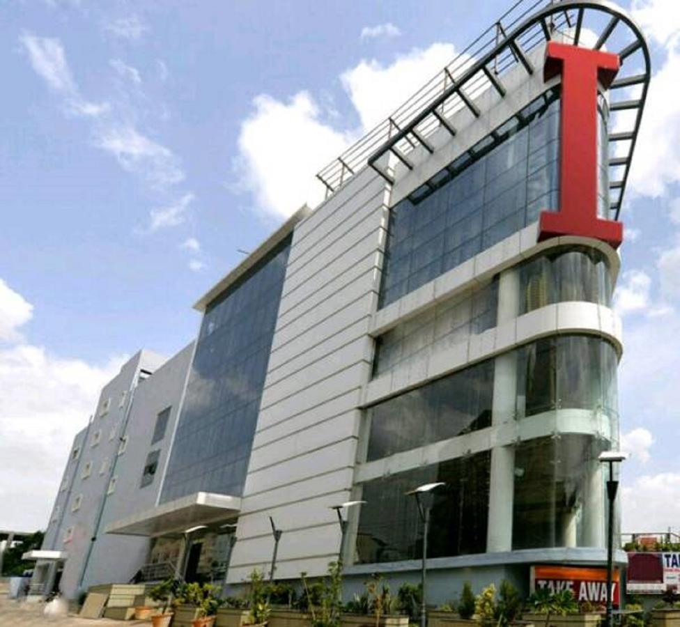 Capital O Surabhi Elite Near Miraj Cinemas - Shalini Shivani Sururnagar Eksteriør billede